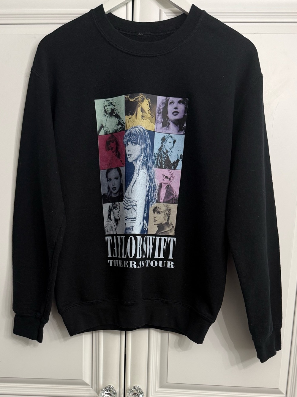 Taylor Swift Black Graphic "The Eras Tour" Crewneck SweatShirt - Unbranded XS